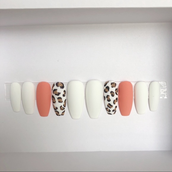 Handmade Press On Nails - Picture 2 of 2